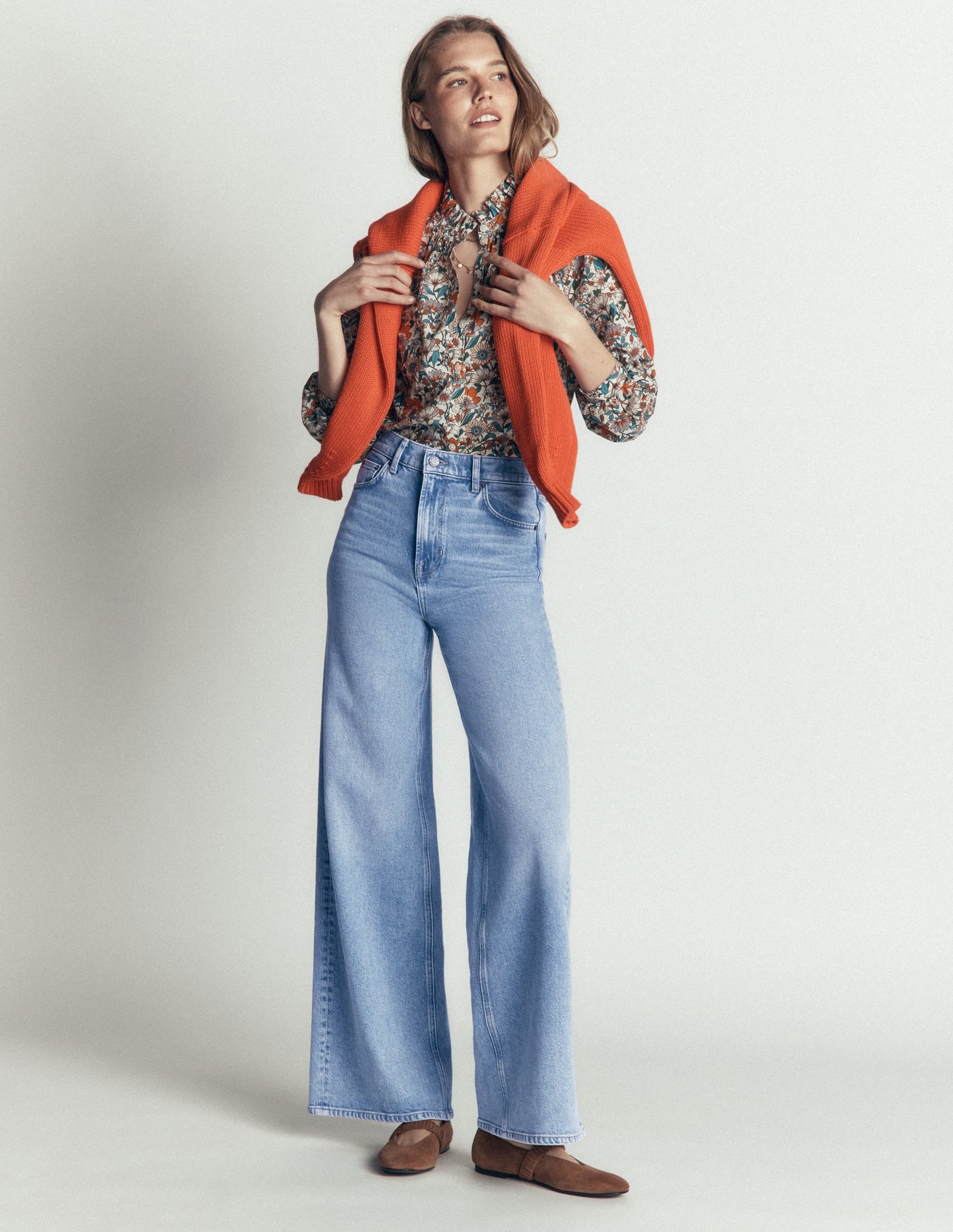 High Rise Wide Leg Jeans-Light Vintage