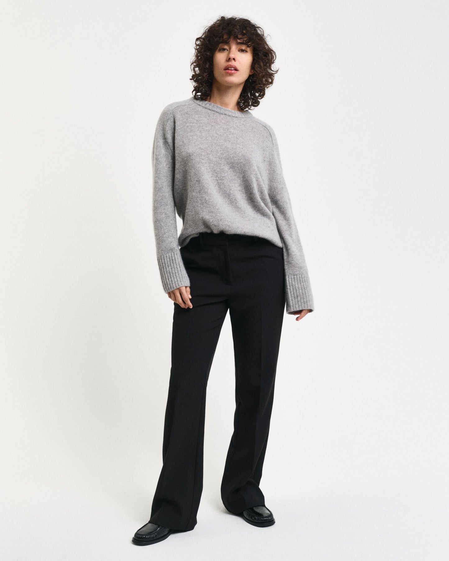 Pantalon patte d'éléphant coupe ajustée