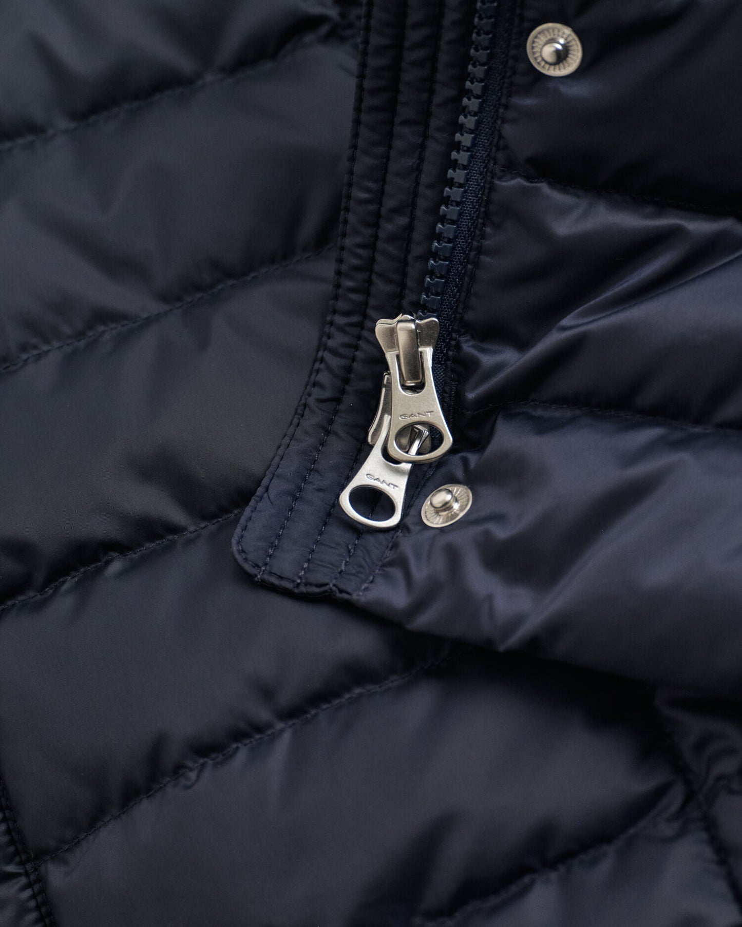 Leichte Daunenjacke