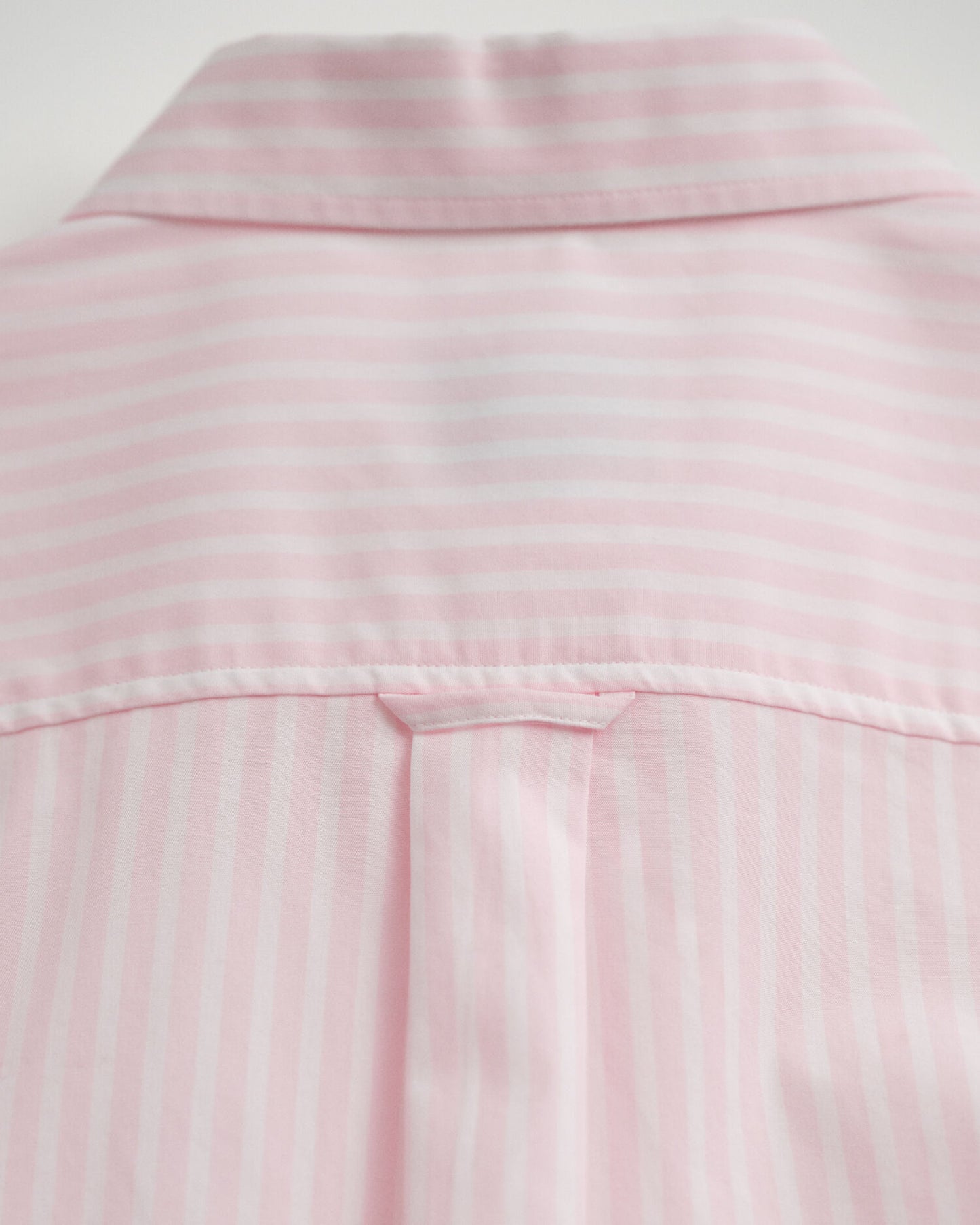 Chemise en popeline à rayures classiques coupe droite