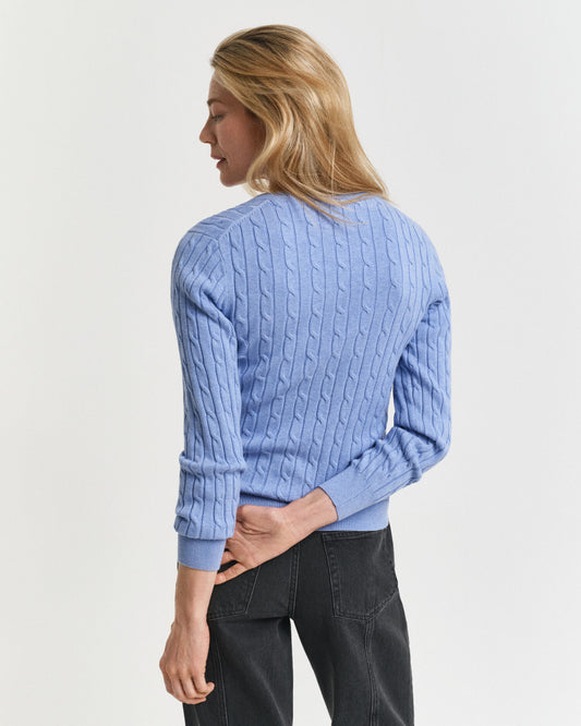 Pullover mit V-Ausschnitt aus Baumwoll-Stretch-Zopfstrick