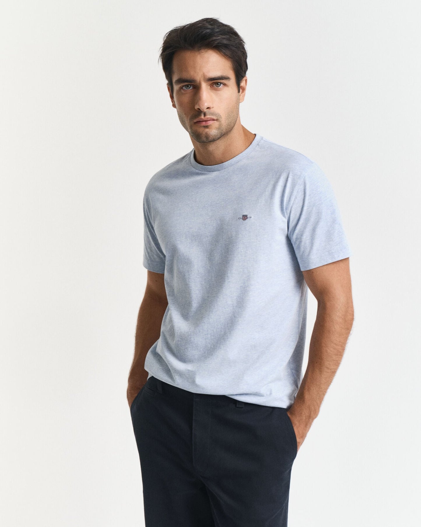 T-shirt Regular Coupe Droite avec Écusson