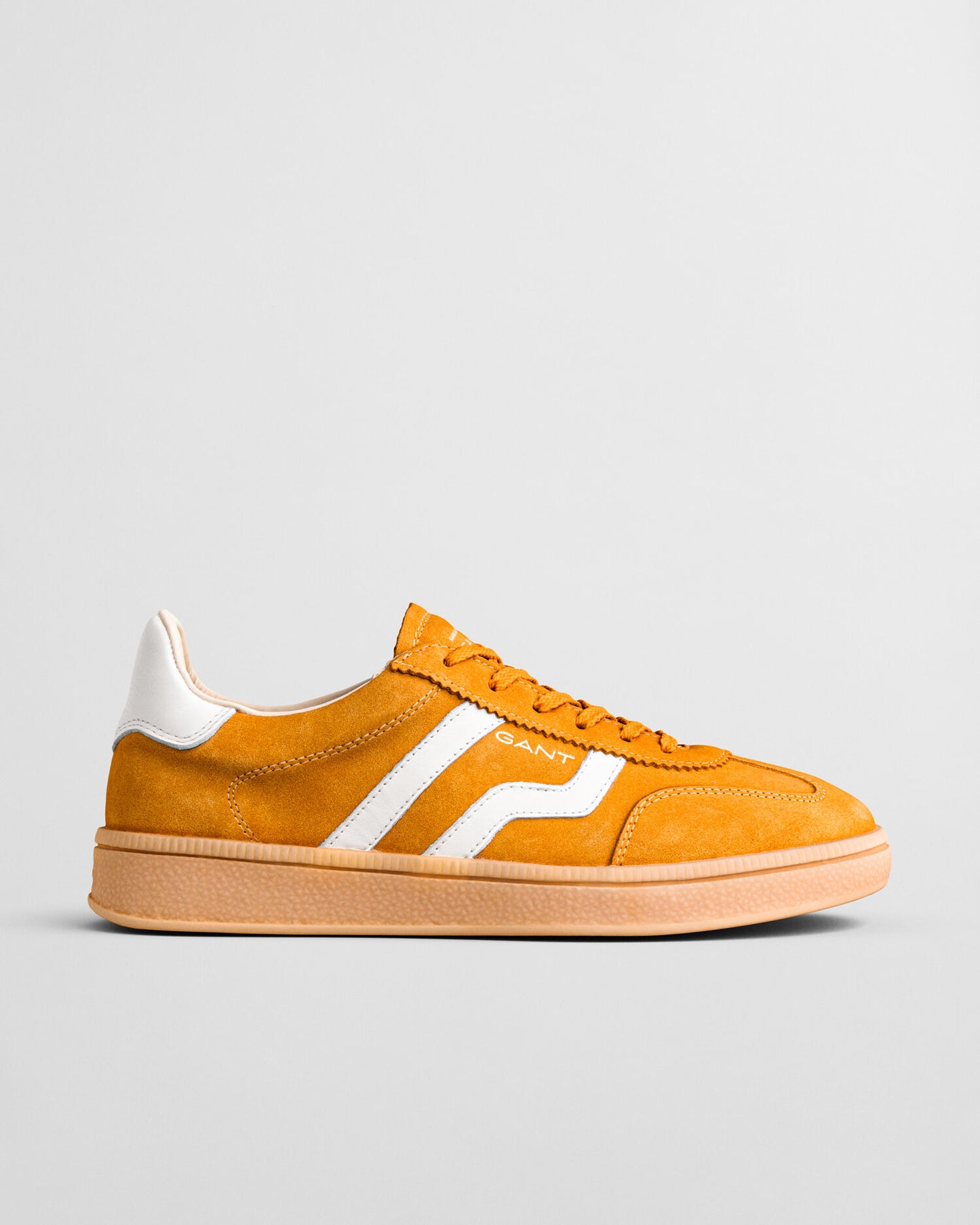 Baskets en daim Cuzima