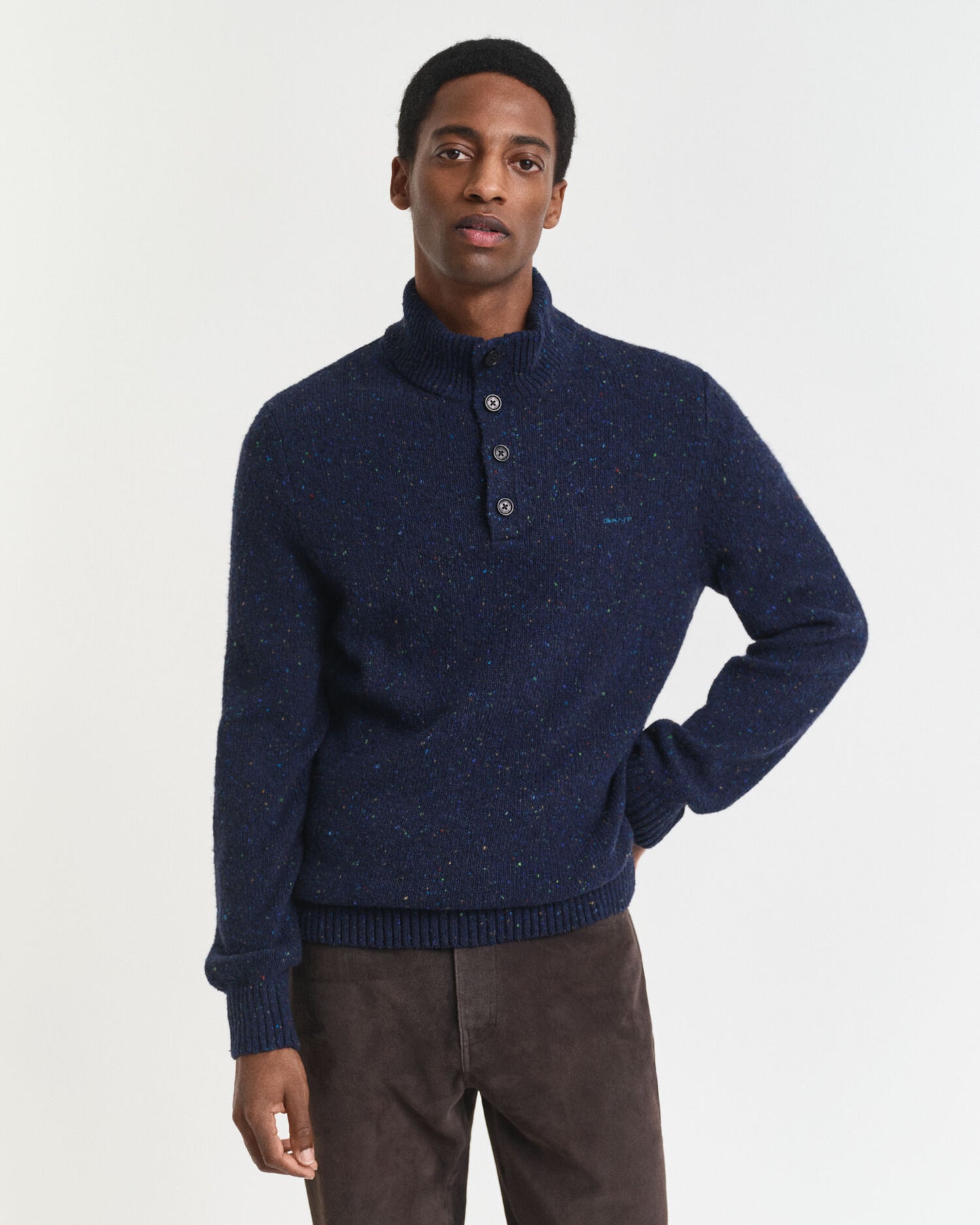 Wollmischgewebe-Sweater mit halber Knopfleiste und Noppenstruktur