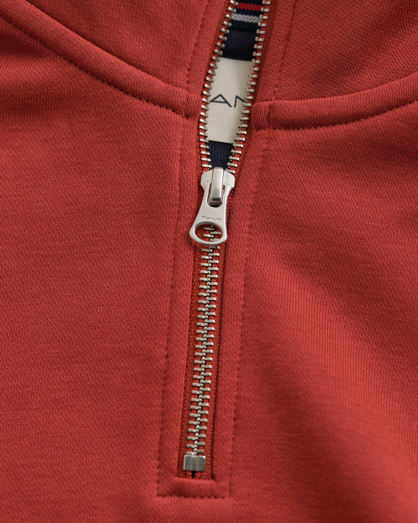 Shield Half-Zip-Sweatshirt