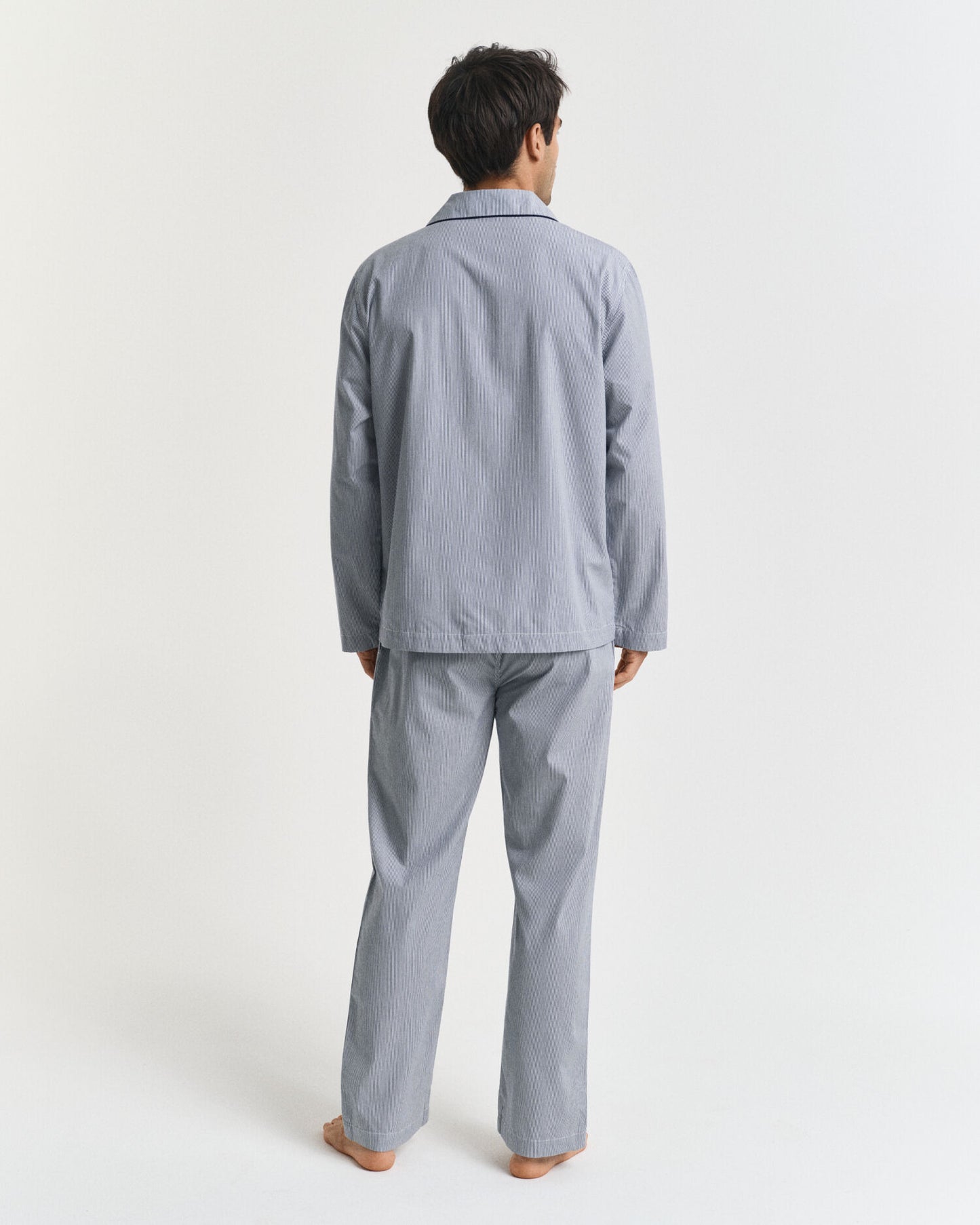 Gestreifter Pyjama