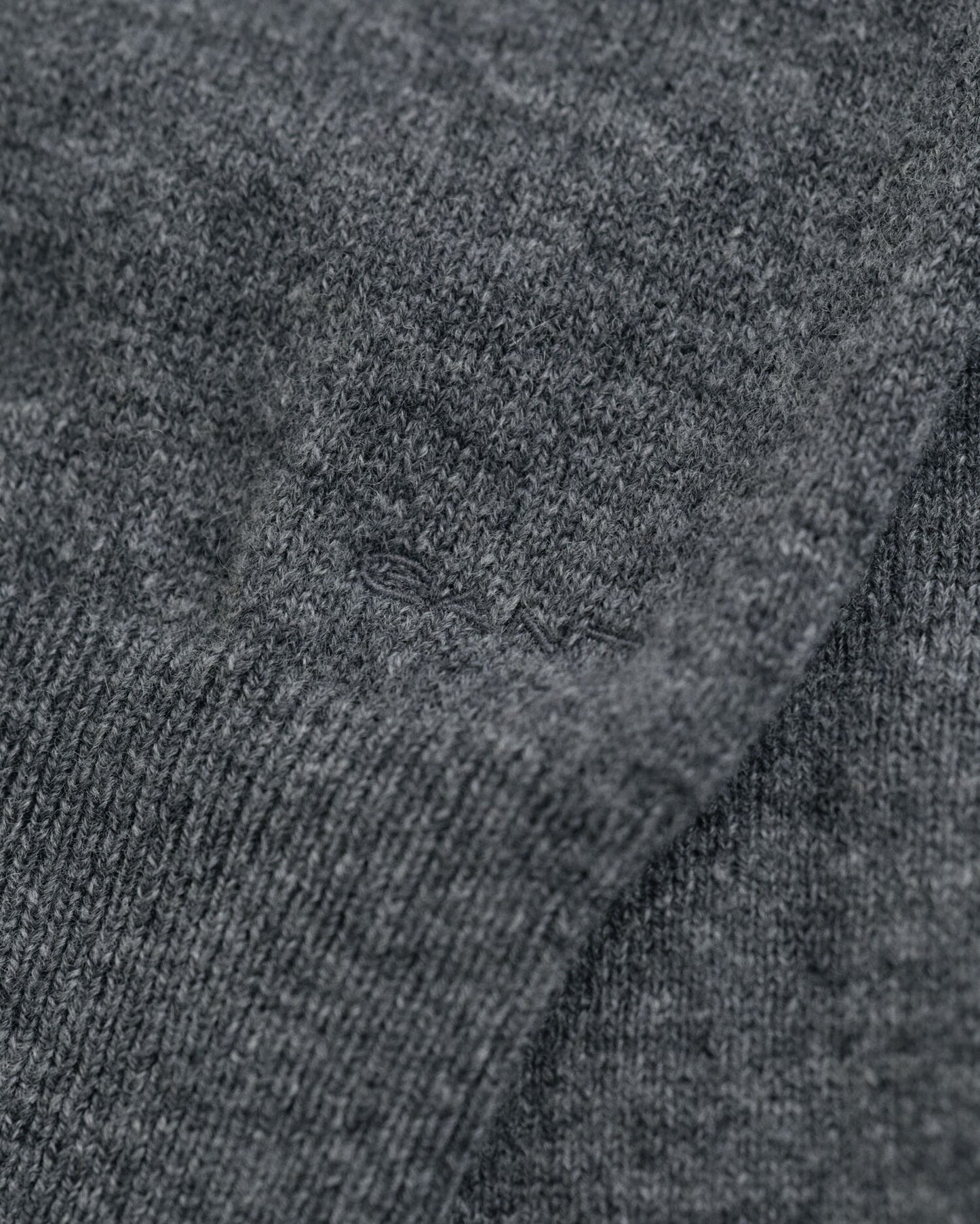 Pullover aus superfeiner Lammwolle mit Rundhalsausschnitt