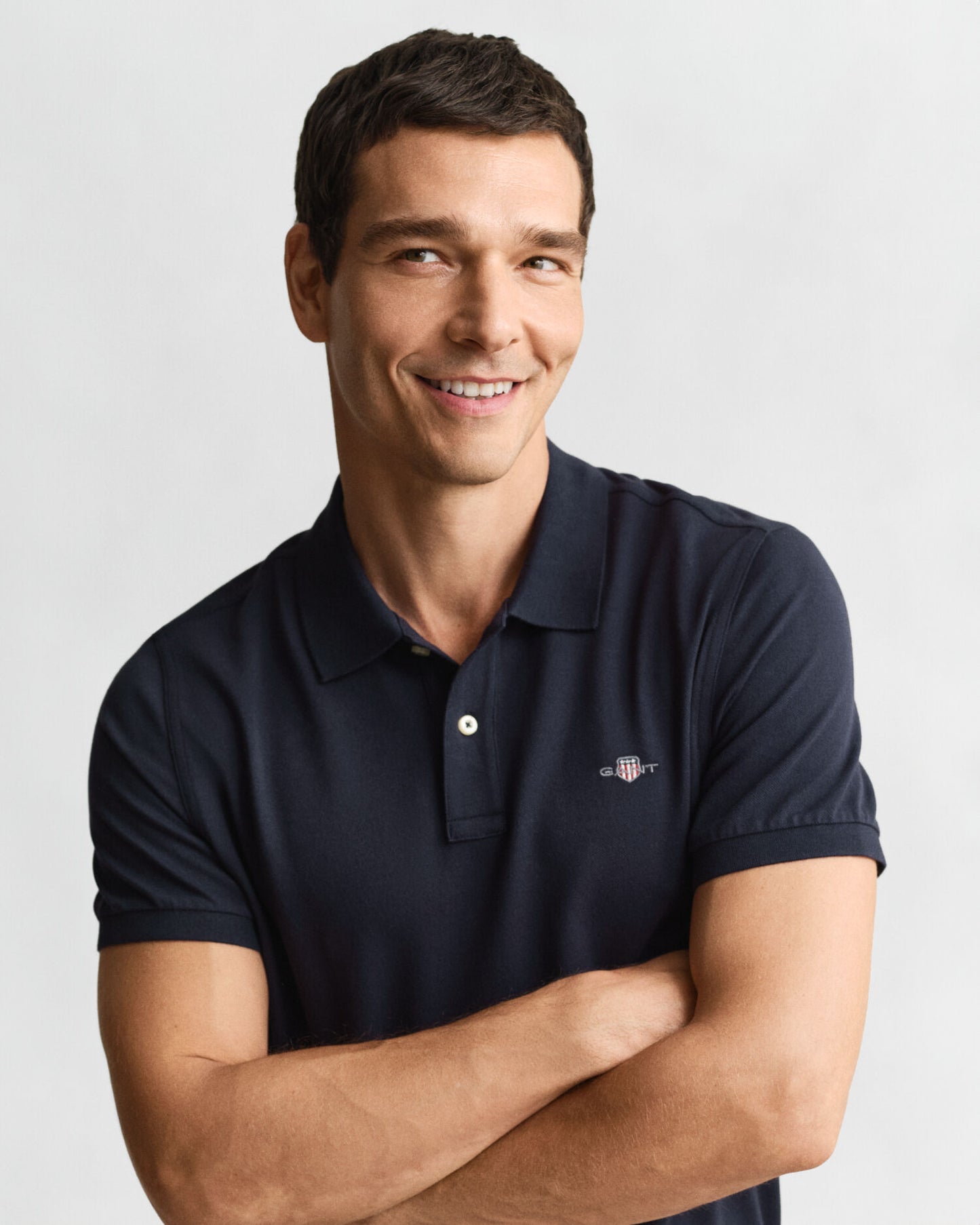 Regular Fit Piqué Poloshirt mit Schildlogo